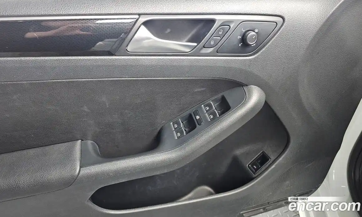 Volkswagen Jetta 2015 2.0 Автомат в Москве № 199248, фото 16