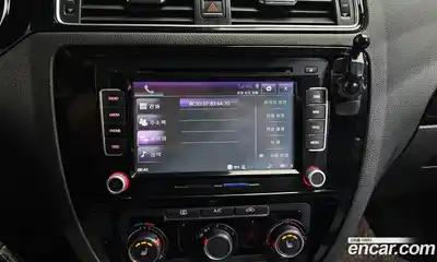 Volkswagen Jetta 2015 2.0 Автомат в Москве № 199248, миниатюра 9