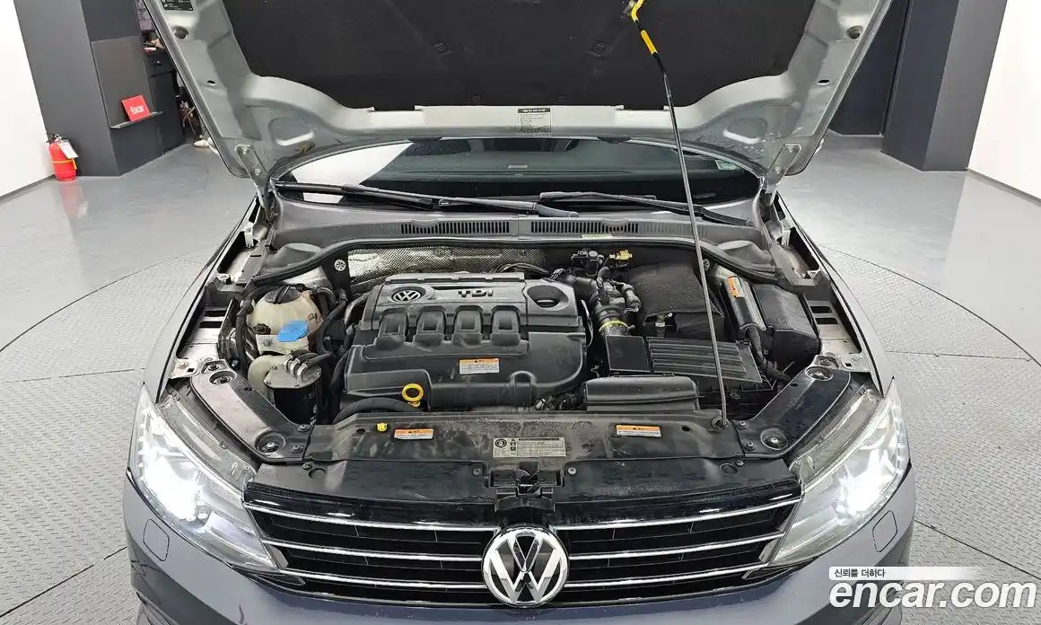 Volkswagen Jetta 2015 2.0 Автомат в Москве № 201590, фото 20