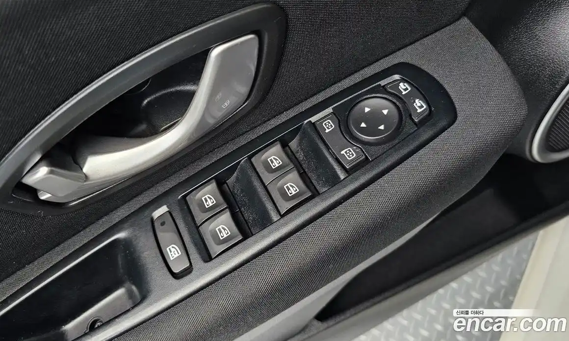 Renault SM3 2014 1.6 Автомат в Москве № 205864, фото 12