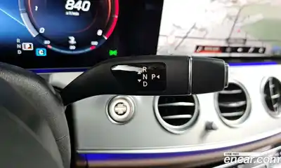 Mercedes-Benz E-Class 2021 2.0 Автомат в Москве № 207667, миниатюра 6