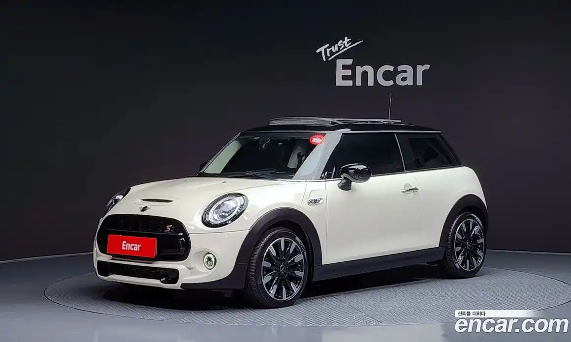 Mini Cooper 2021 2.0 Автомат в Москве № 207936, фото 15