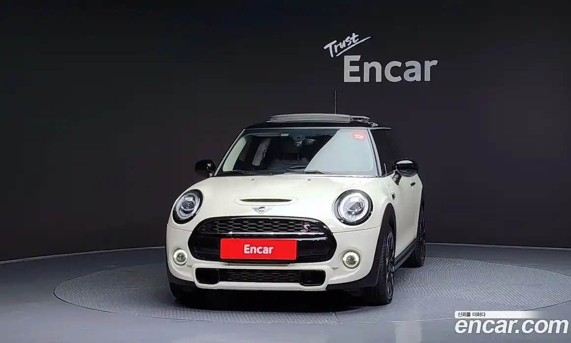 Mini Cooper 2021 2.0 Автомат в Москве № 207936, фото 16