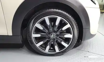 Mini Cooper 2021 2.0 Автомат в Москве № 207936, миниатюра 10