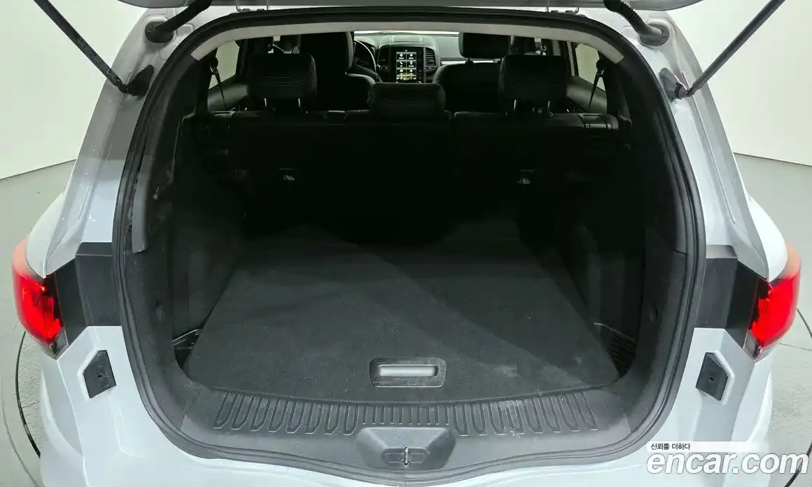 Renault QM6 2023 2.0 Автомат в Москве № 208049, фото 11