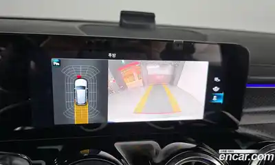 Mercedes-Benz GLB-Class 2021 2.0 Автомат в Москве № 209217, миниатюра 2