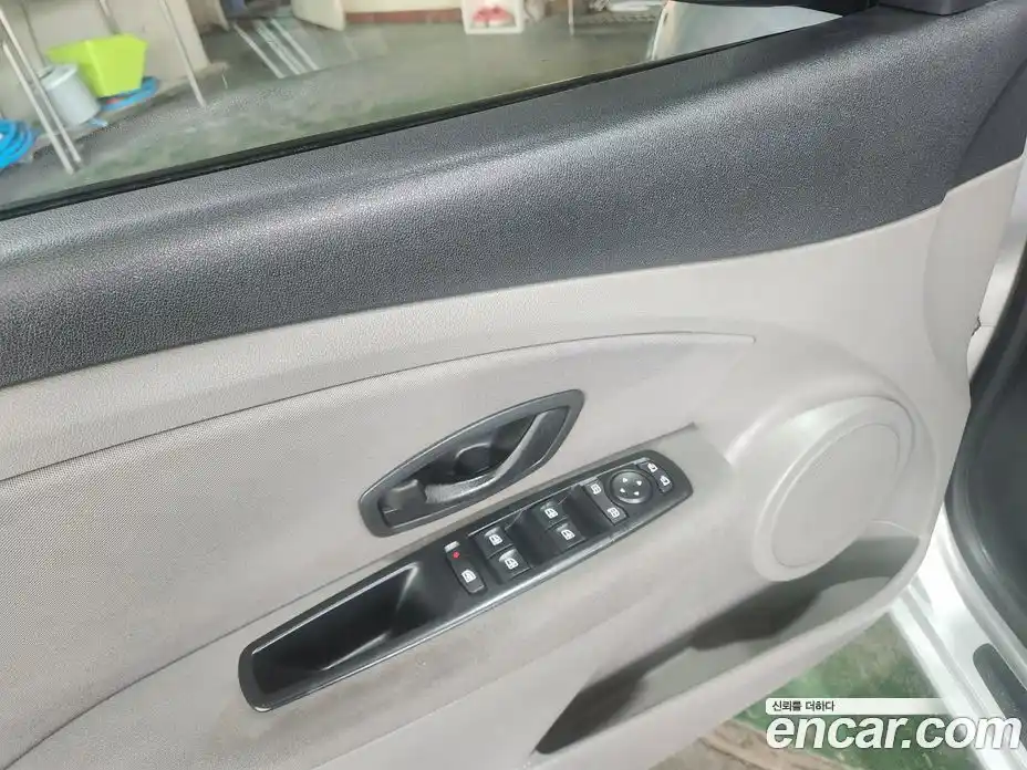 Renault SM3 2012 1.6 Автомат в Москве № 210092, фото 17