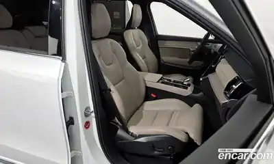 Volvo XC90 2025 2.0 Автомат в Москве № 212775, миниатюра 12