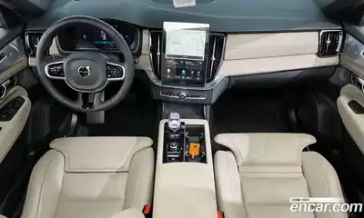 Volvo XC90 2025 2.0 Автомат в Москве № 212775, миниатюра 7