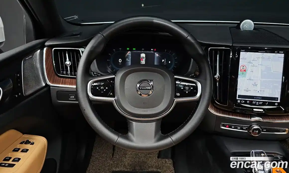 Volvo XC60 2023 2.0 Автомат в Москве № 212807, фото 13