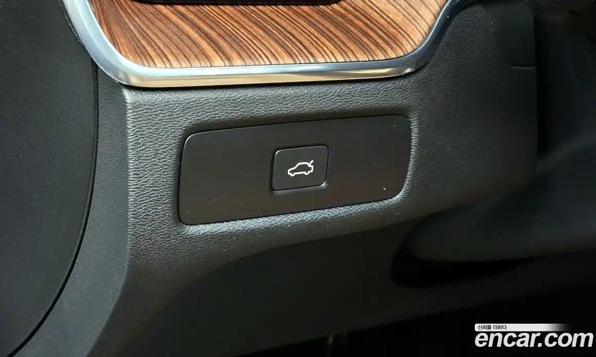 Volvo XC60 2023 2.0 Автомат в Москве № 212807, фото 16