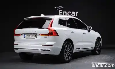 Volvo XC60 2023 2.0 Автомат в Москве № 212807, миниатюра 2