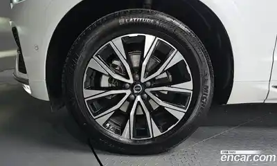 Volvo XC60 2023 2.0 Автомат в Москве № 212807, миниатюра 5