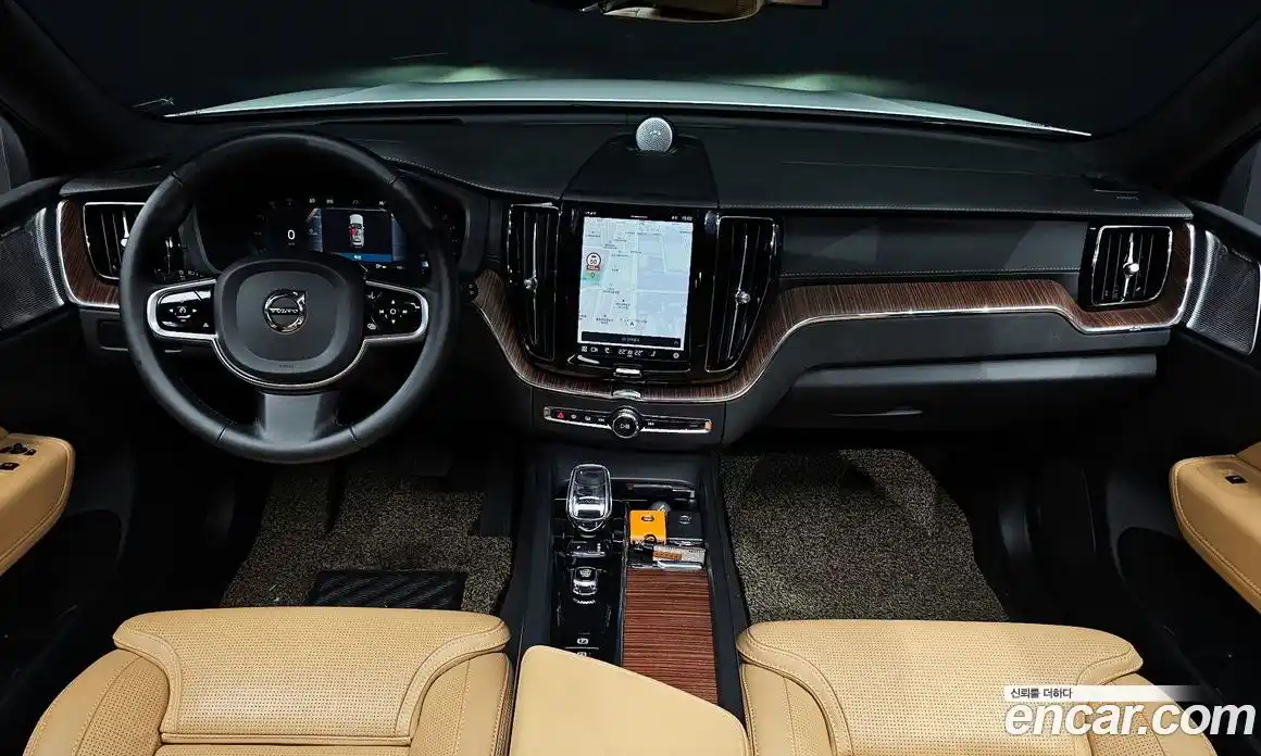 Volvo XC60 2023 2.0 Автомат в Москве № 212807, фото 7