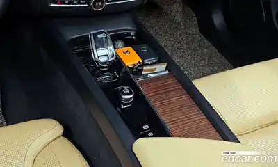 Volvo XC60 2023 2.0 Автомат в Москве № 212807, миниатюра 9