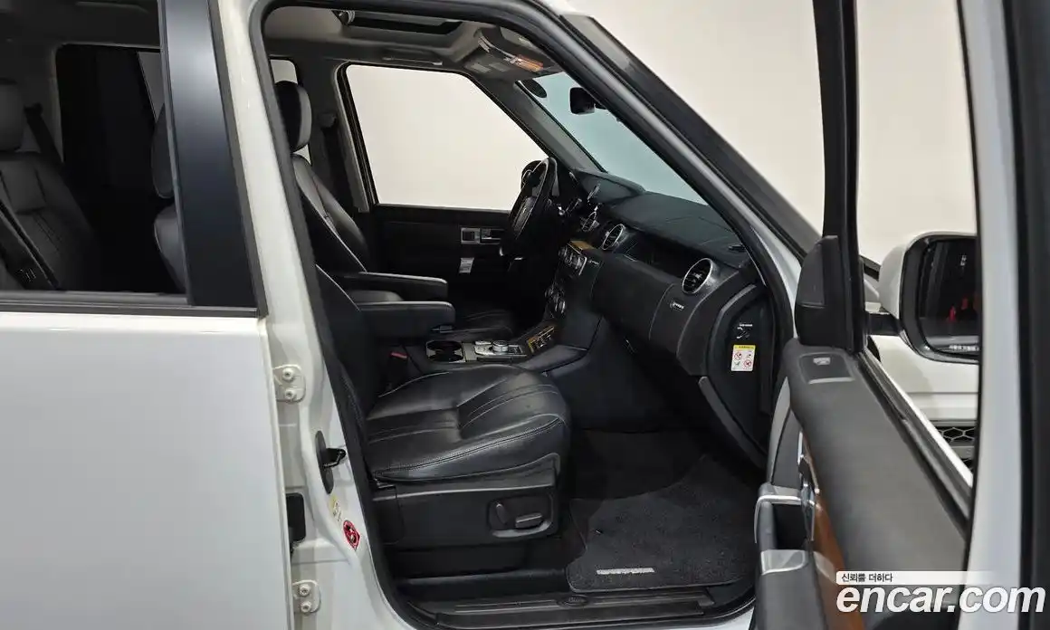 Land Rover Discovery 2016 3.0 Автомат в Москве № 213509, фото 14