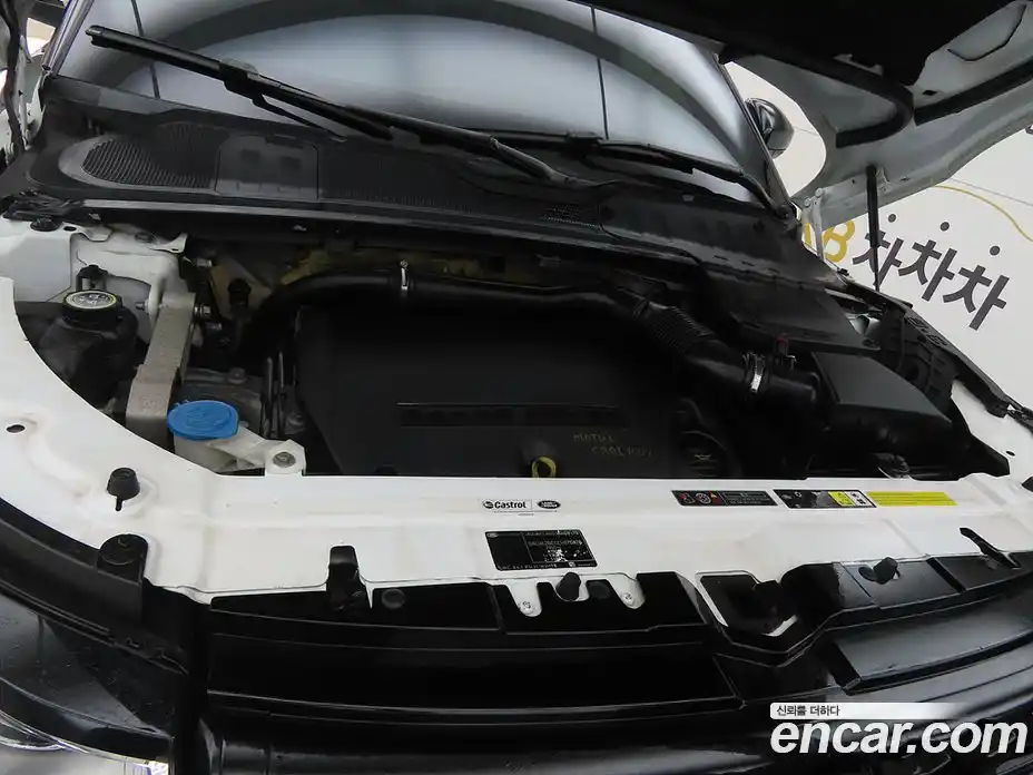 Land Rover Range-Rover Evoque 2014 2.2 Автомат в Москве № 213686, фото 19