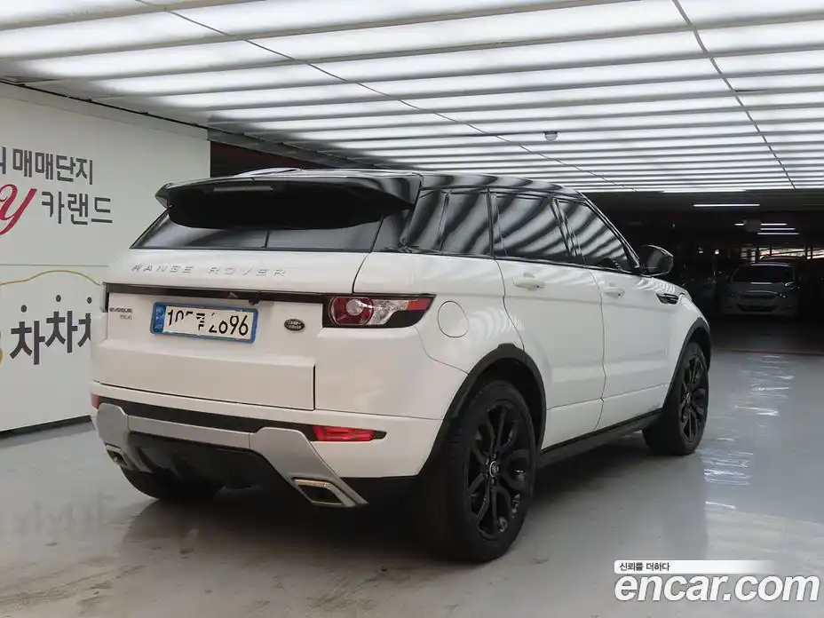 Land Rover Range-Rover Evoque 2014 2.2 Автомат в Москве № 213686, фото 4