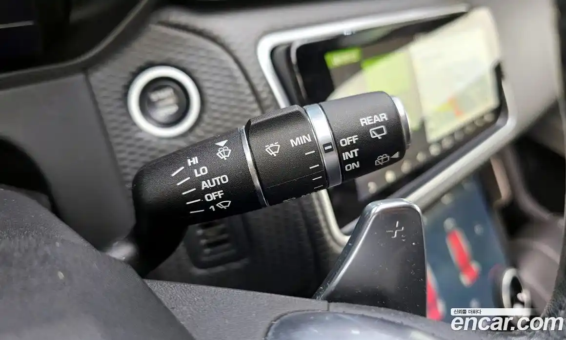 Land Rover Range-Rover Velar 2018 2.0 Автомат в Москве № 213692, фото 19