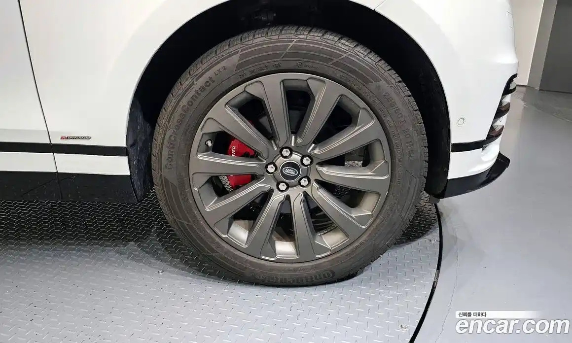 Land Rover Range-Rover Velar 2018 2.0 Автомат в Москве № 213692, фото 8