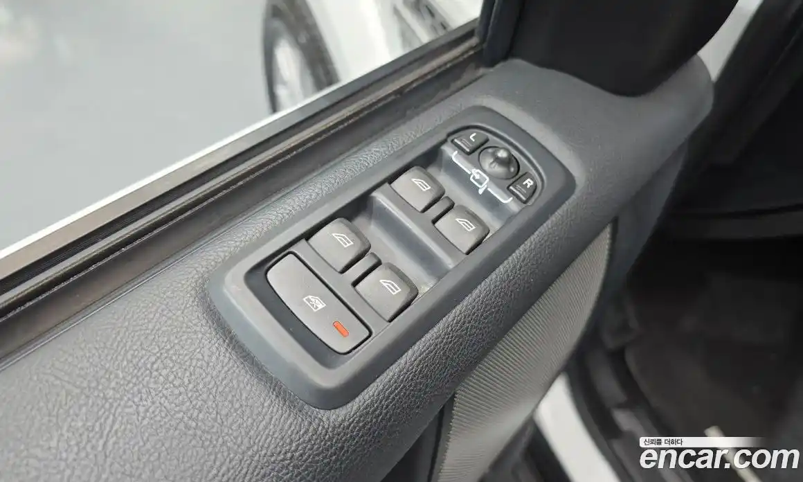 Land Rover Discovery 2014 3.0 Автомат в Москве № 213828, фото 16