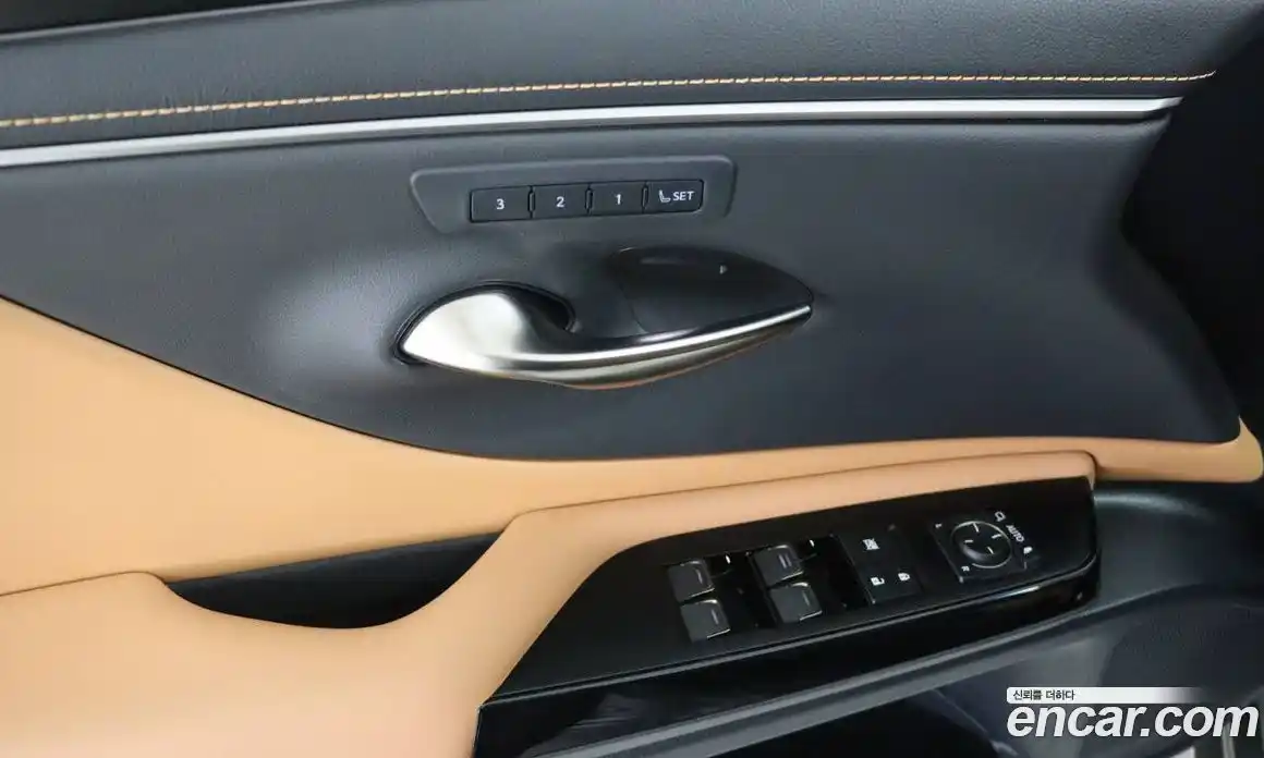 Lexus ES 2025 2.5 Вариатор в Москве № 214768, фото 12