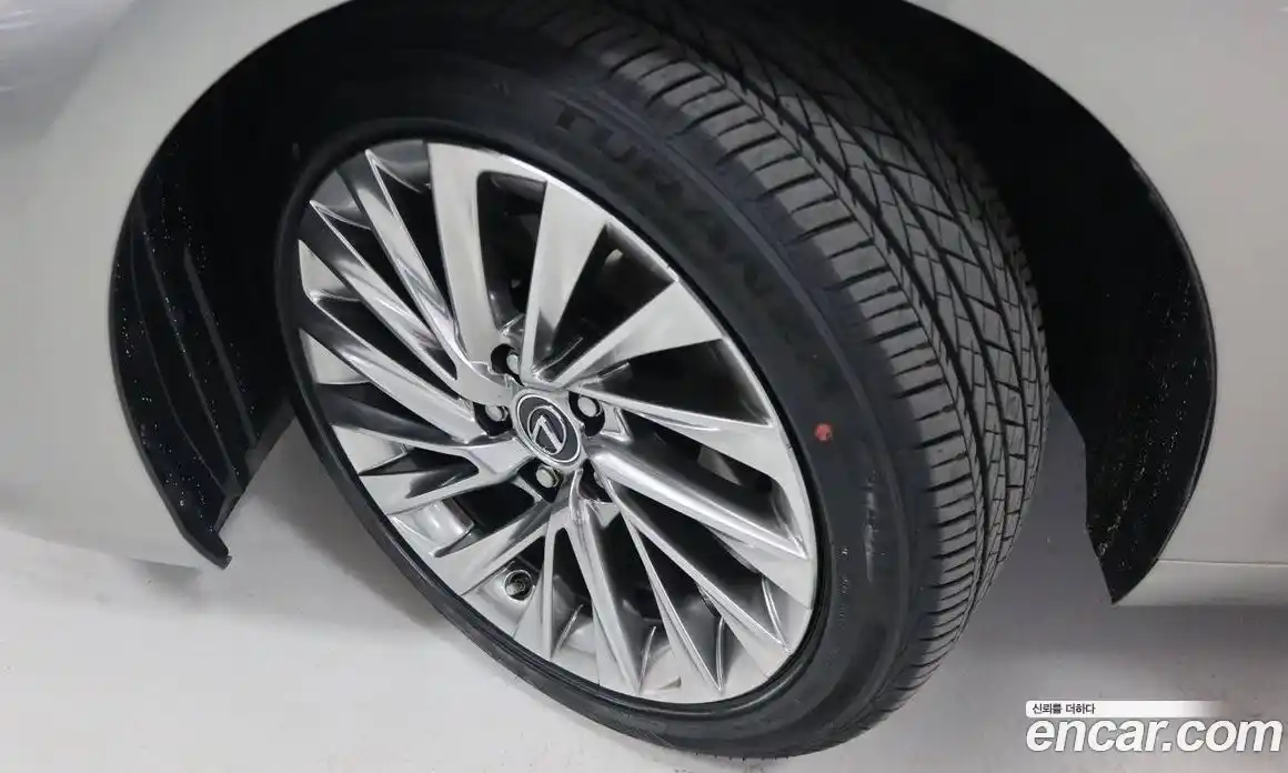 Lexus ES 2025 2.5 Вариатор в Москве № 214768, фото 5