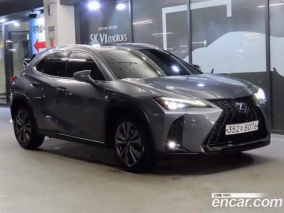 Lexus UX 2020 2.0 Автомат в Москве № 214842, фото 3