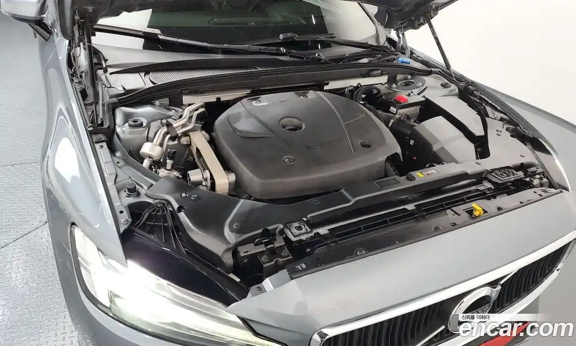 Volvo S60 2020 2.0 Автомат в Москве № 228625, фото 13