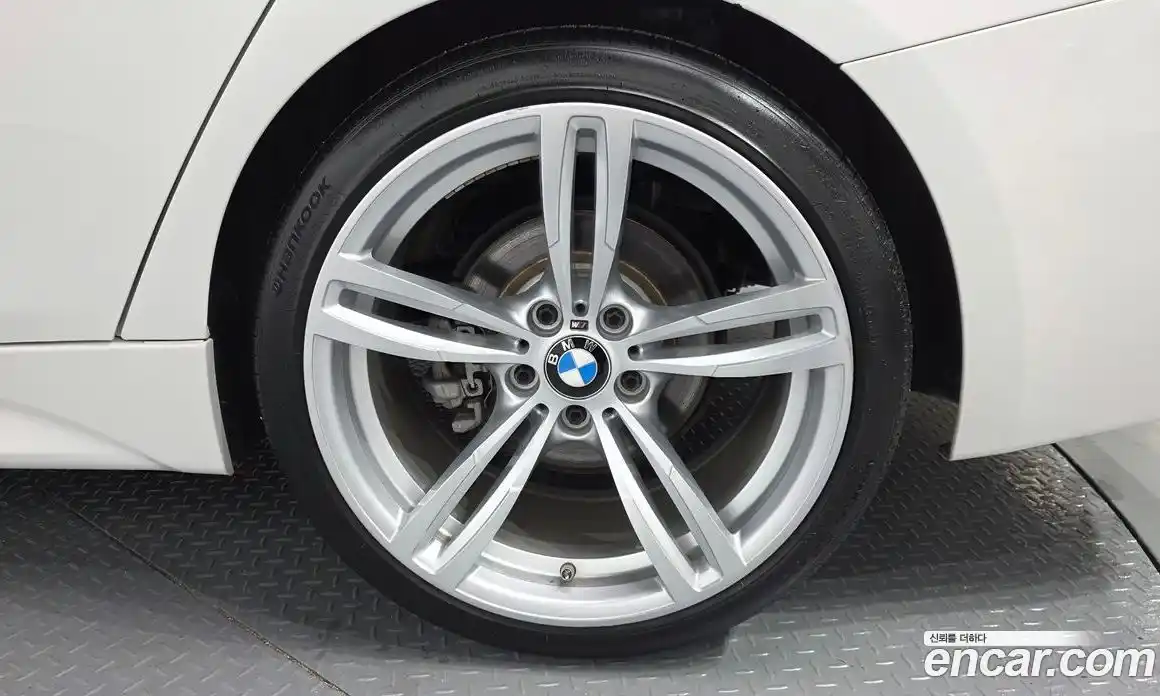 BMW 3-Series 2018 2.0 Автомат в Москве № 228953, фото 18