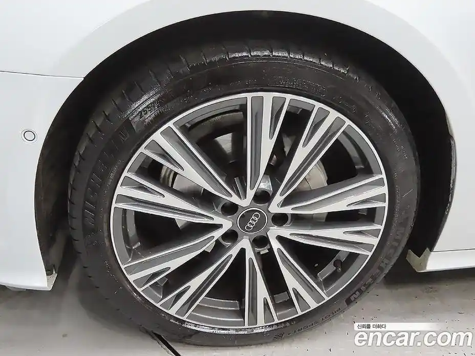 Audi A6 2023 2.0 Автомат в Москве № 229732, фото 5