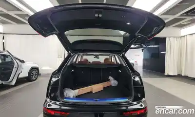 Audi Q5 2021 2.0 Автомат в Москве № 229785, миниатюра 2