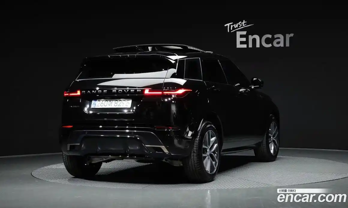 Land Rover Range-Rover Evoque 2025 2.0 Автомат в Москве № 231173, фото 4