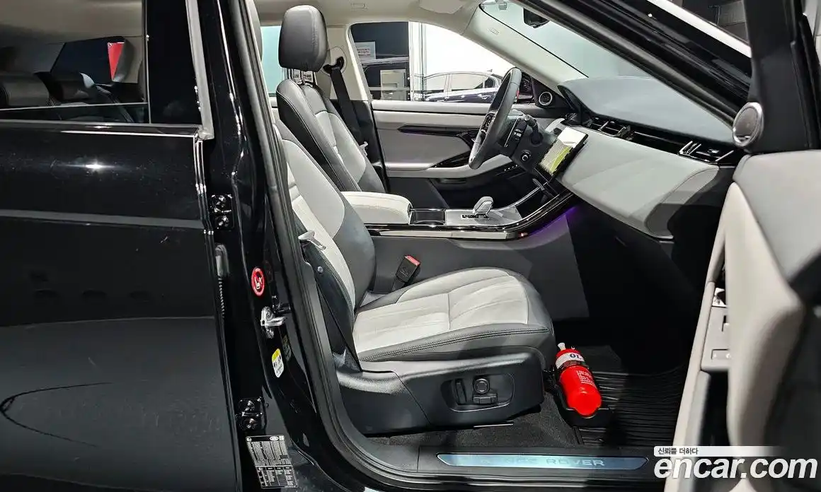 Land Rover Range-Rover Evoque 2025 2.0 Автомат в Москве № 231173, фото 10