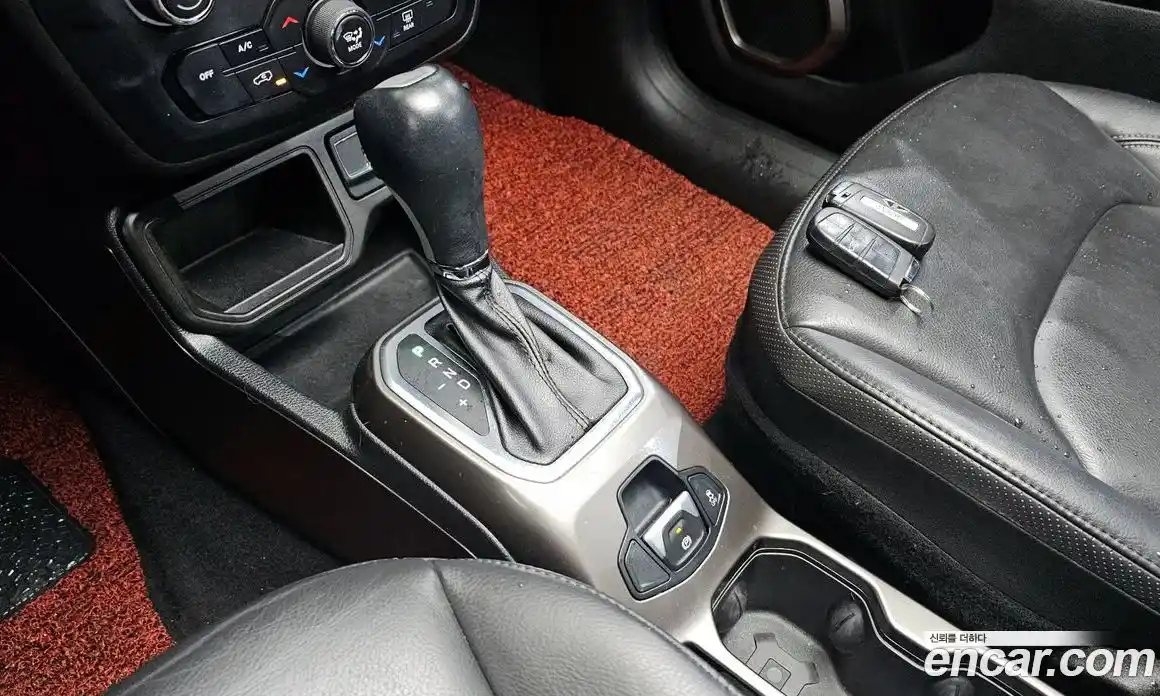 Jeep Renegade 2019 2.4 Автомат в Москве № 232636, фото 12