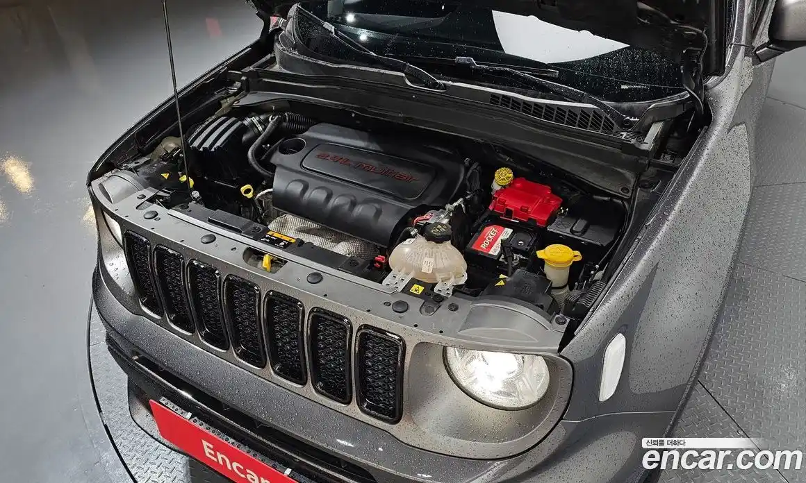 Jeep Renegade 2019 2.4 Автомат в Москве № 232636, фото 16