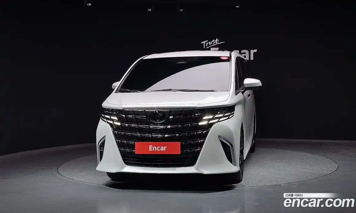 Toyota Alphard 2024 2.5 Автомат в Москве № 232799, фото 3