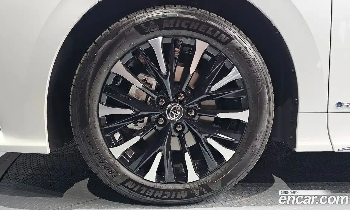 Toyota Alphard 2024 2.5 Автомат в Москве № 232799, фото 5