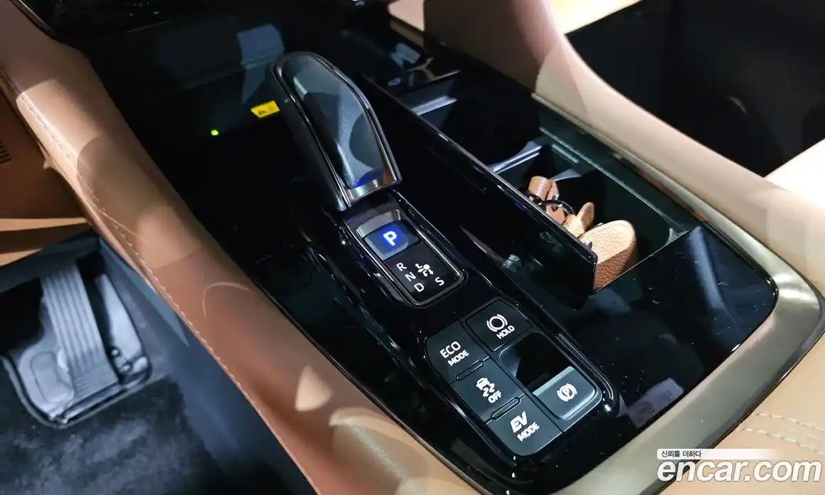 Toyota Alphard 2024 2.5 Автомат в Москве № 232799, фото 9