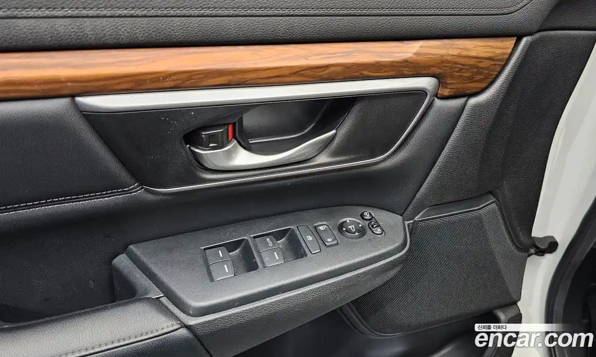 Honda CR-V 2017 1.5 Автомат в Москве № 232871, фото 3