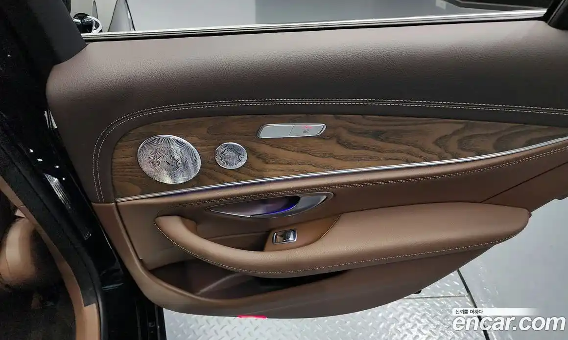 Mercedes-Benz E-Class 2020 2.0 Автомат в Москве № 242365, фото 5