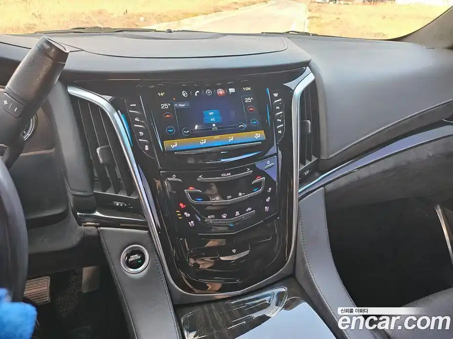 Cadillac Escalade 2018 6.2 Автомат в Москве № 256535, фото 13