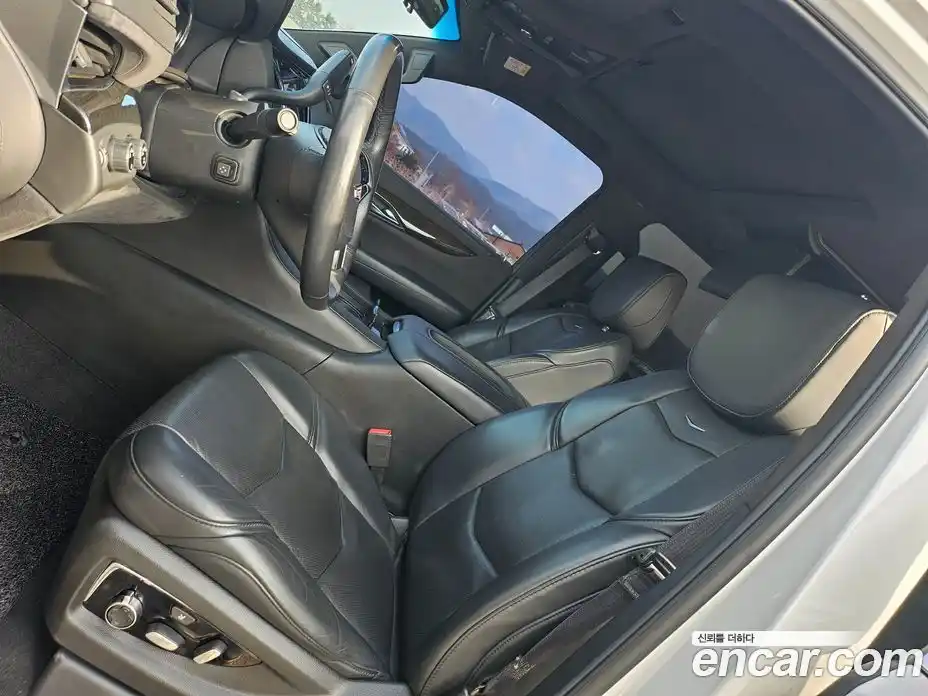 Cadillac Escalade 2018 6.2 Автомат в Москве № 256535, фото 16