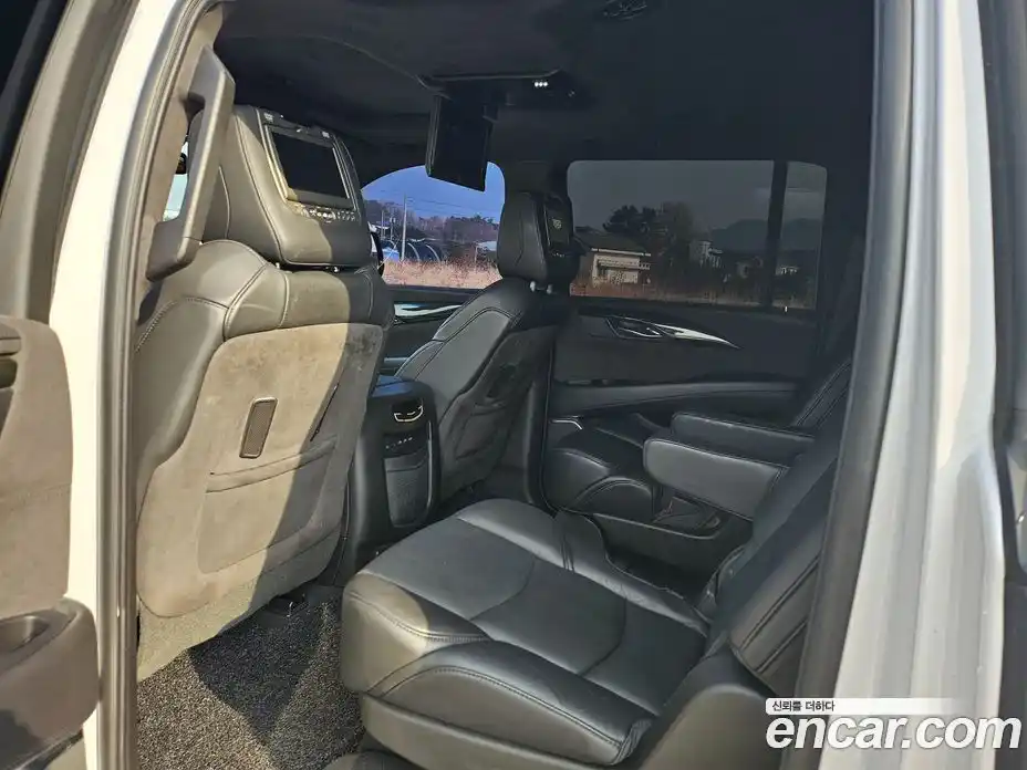 Cadillac Escalade 2018 6.2 Автомат в Москве № 256535, фото 17