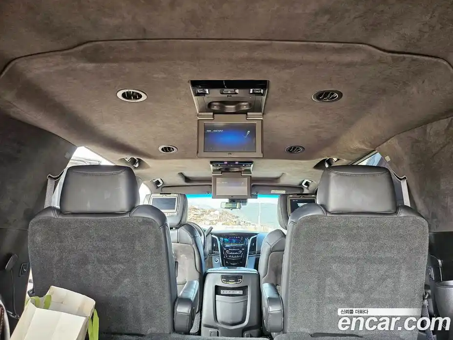 Cadillac Escalade 2018 6.2 Автомат в Москве № 256535, фото 18