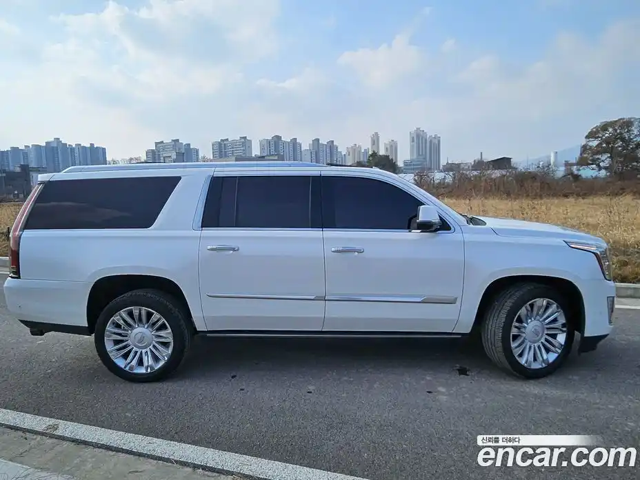Cadillac Escalade 2018 6.2 Автомат в Москве № 256535, фото 3