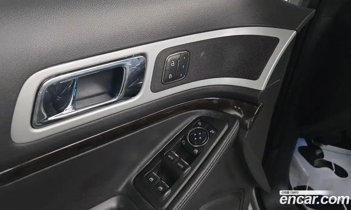 Ford Explorer 2012 3.5 Автомат в Москве № 273462, фото 15