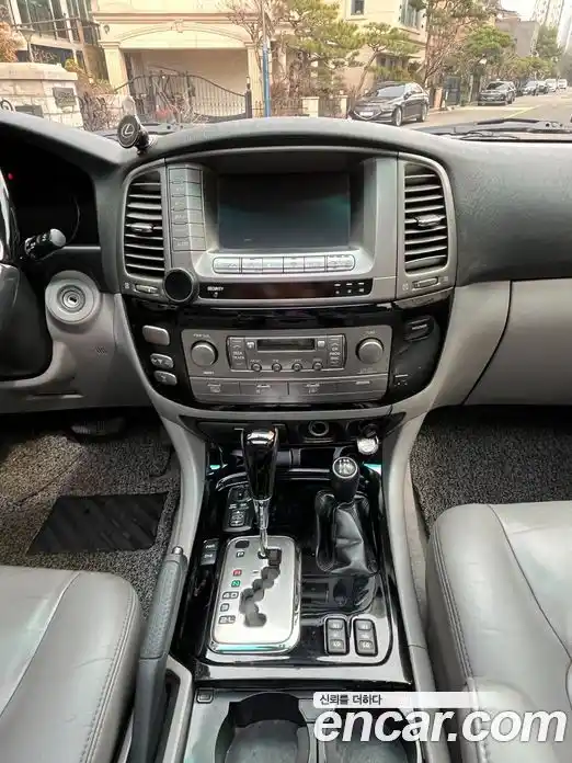 Lexus LX 2006 4.7 Автомат в Москве № 275968, фото 17