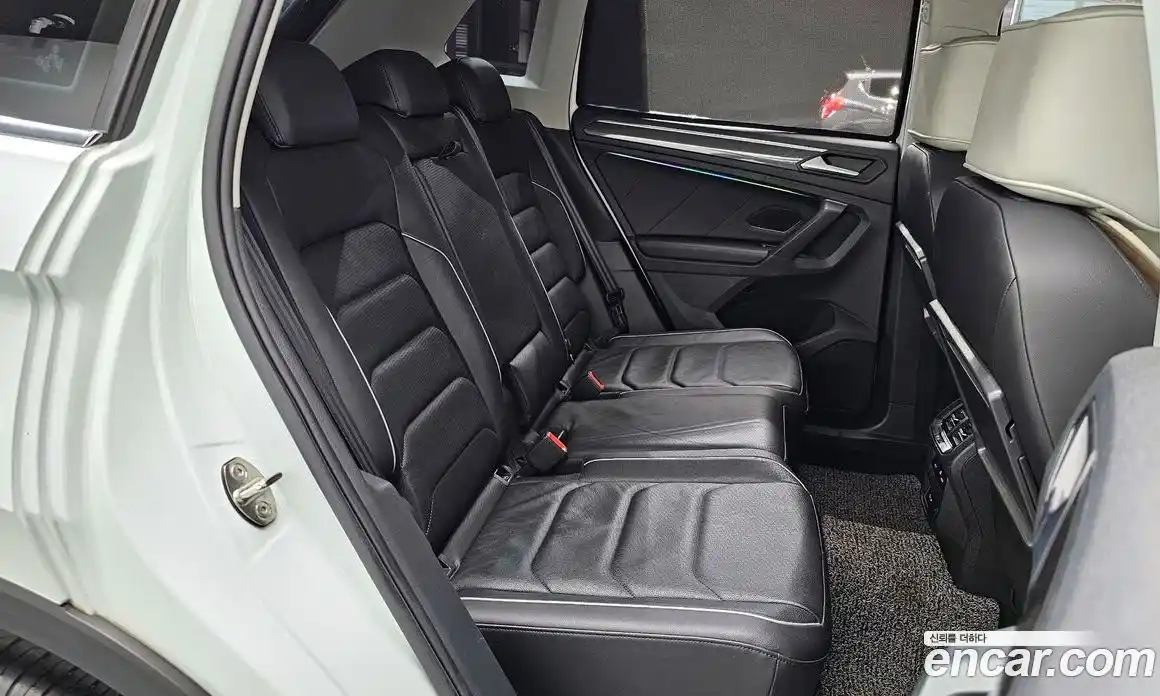 Volkswagen Tiguan 2020 2.0 Автомат в Москве № 276040, фото 12