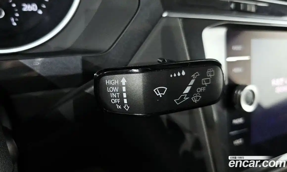 Volkswagen Tiguan 2020 2.0 Автомат в Москве № 276040, фото 18